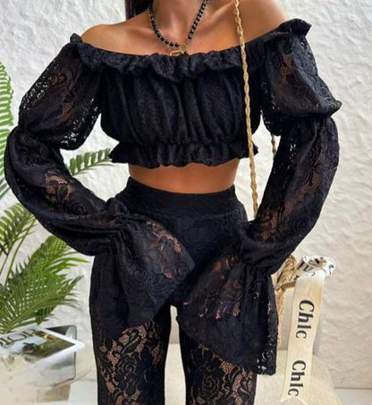 Completo Elegante in Pizzo - Top Crop e Pantaloni Coordinati